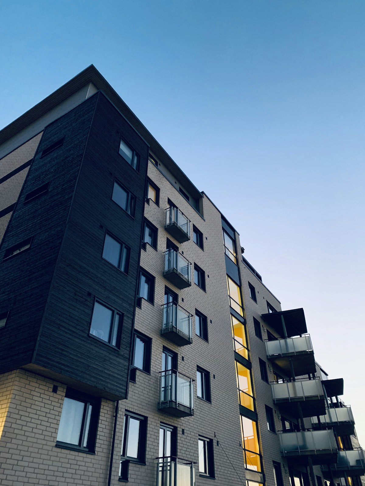 Portland Oregon property management — apartment rental communities managed by Top Realty Co